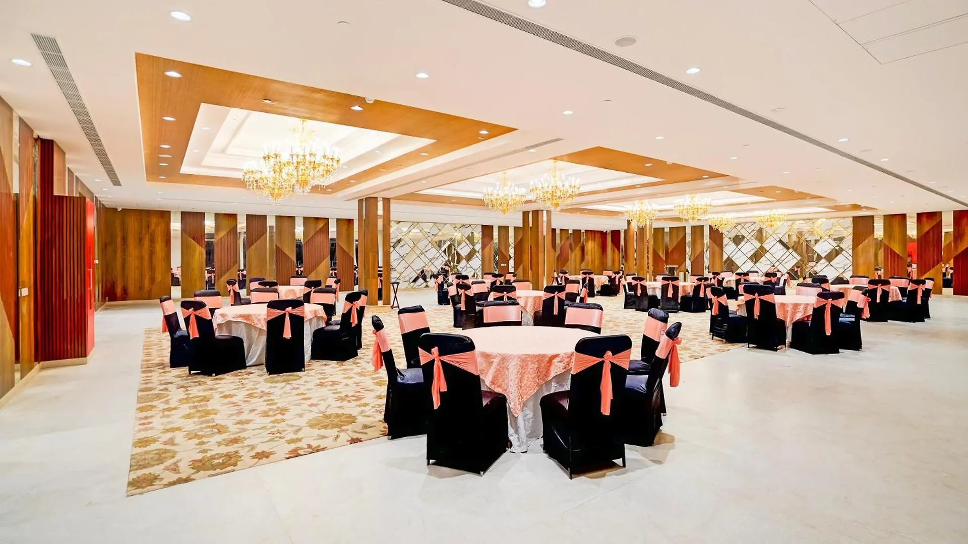 Sunday Hotels And Resort Gurgaon