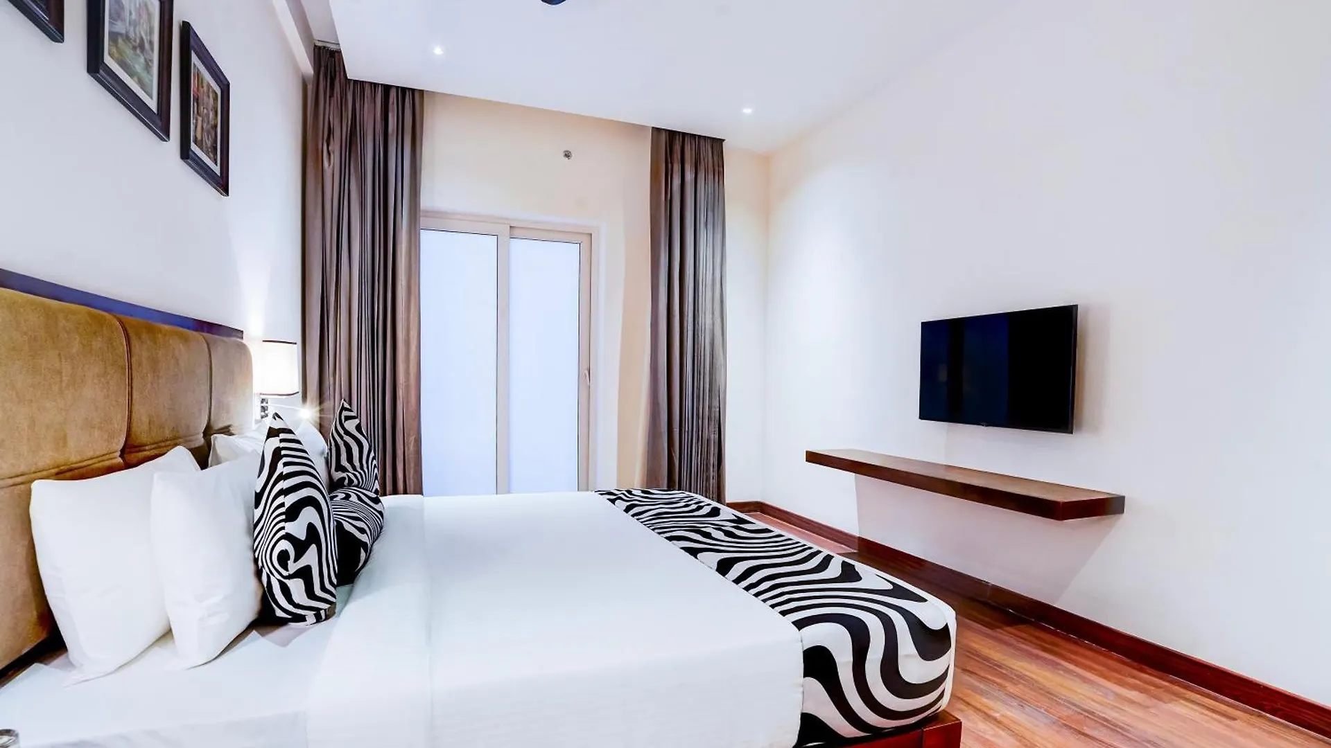 Sunday Hotels And Resort Gurgaon