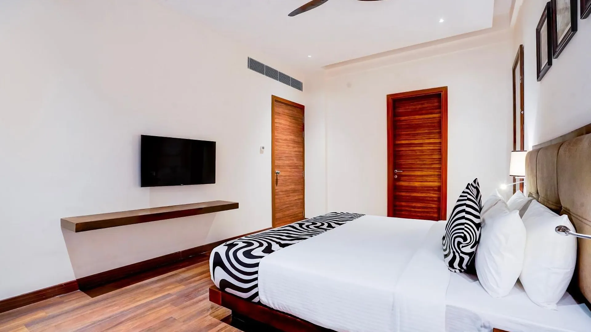 Sunday Hotels And Resort Gurgaon