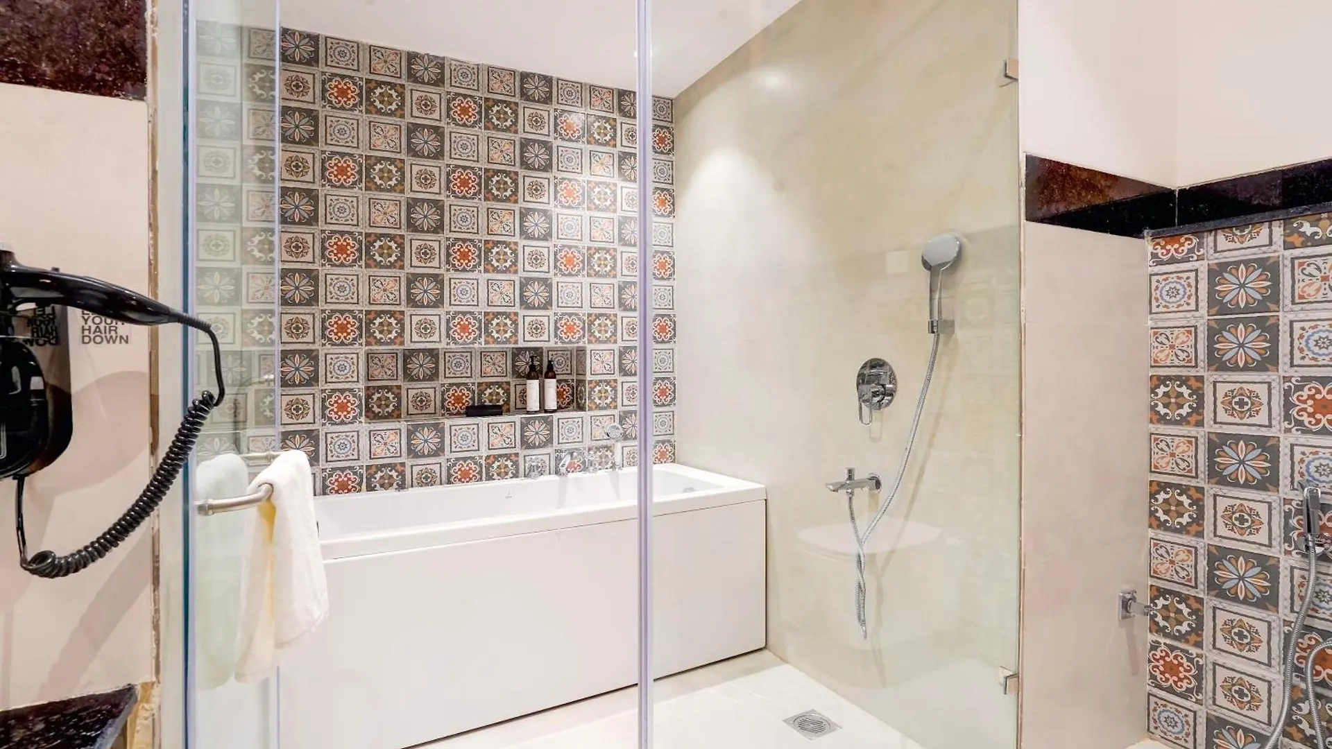 Sunday Hotels And Resort Gurgaon