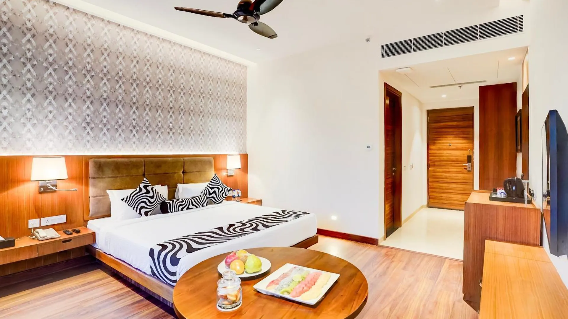 Sunday Hotels And Resort Gurgaon