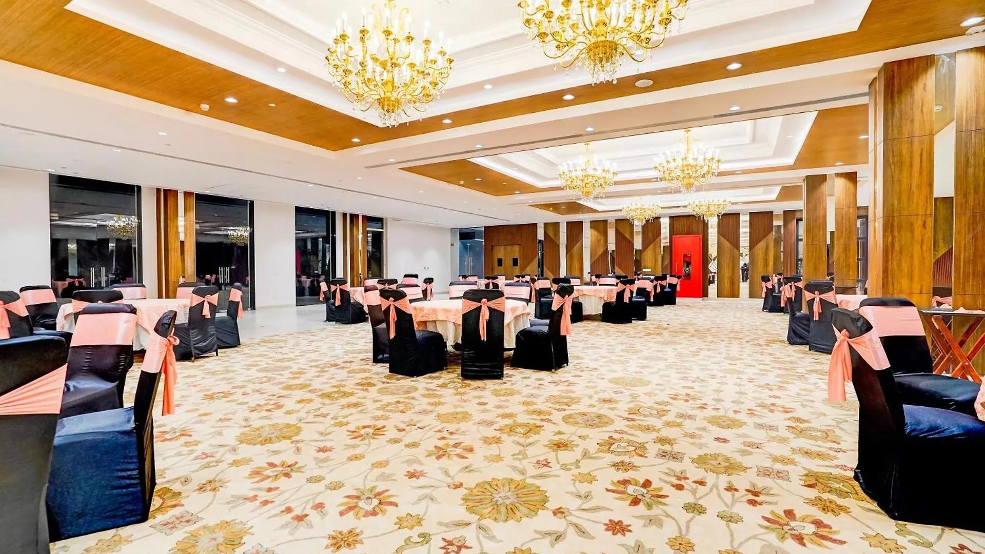 Sunday Hotels And Resort Gurgaon