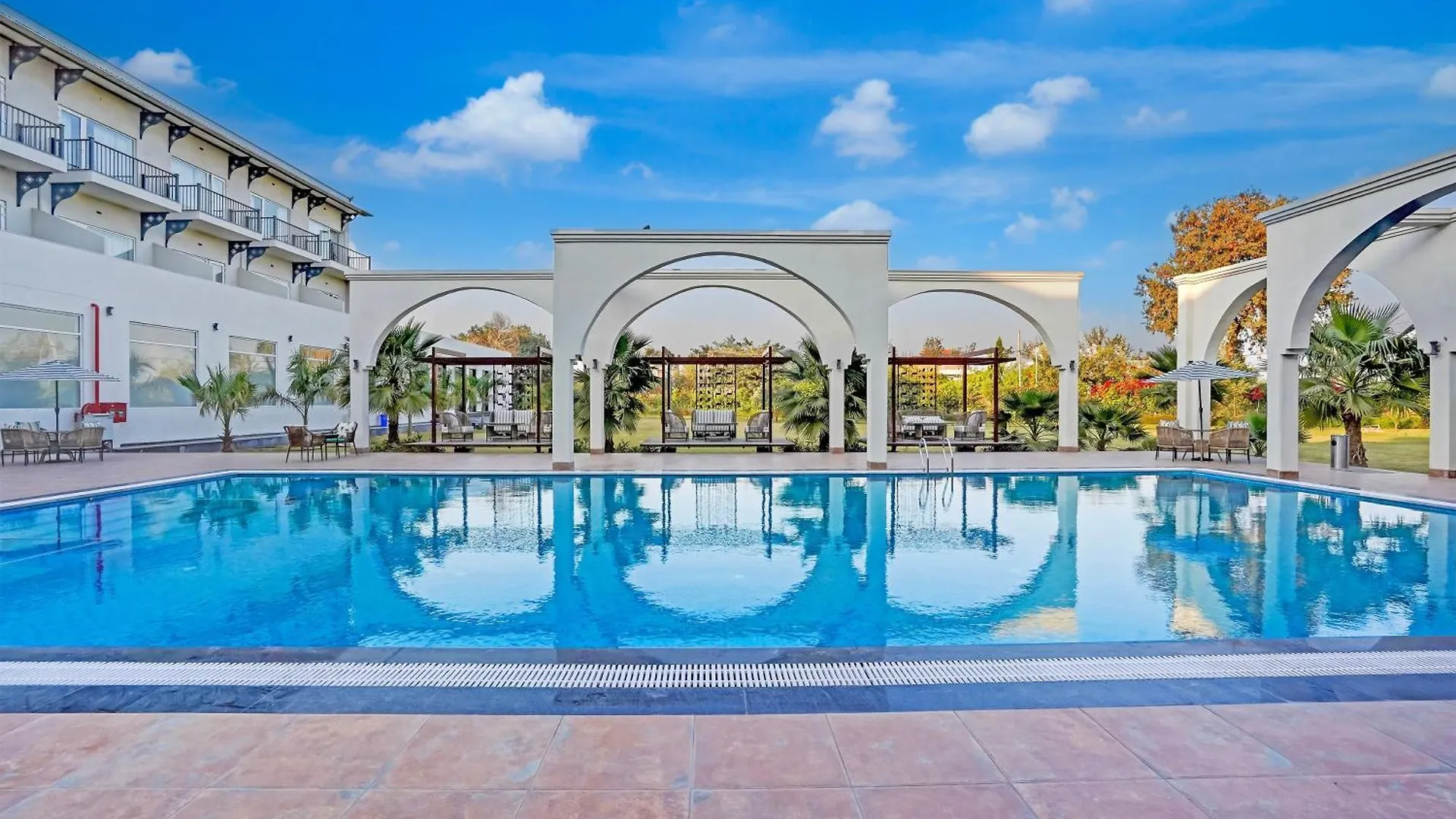 Sunday Hotels And Resort Gurgaon 4*,  Indien